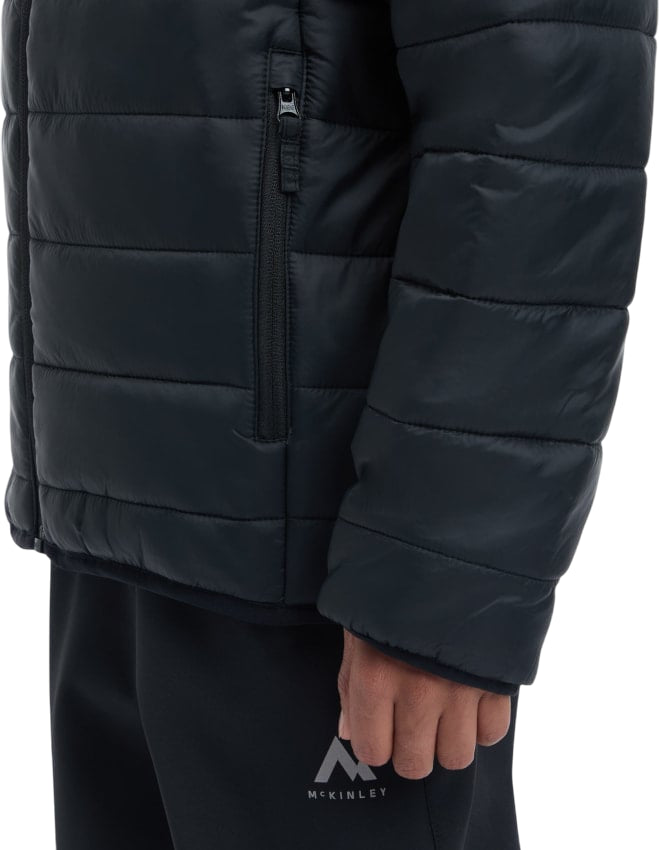 McKinley Piumino con Cappuccio da Ragazzo Alix 432360-057 Nero – Protezione Invernale, Comfort e Stile Outdoor - TASCA