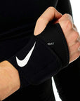 Nike Polsno con foro al pollice Wrist and Thumb Wrap nero