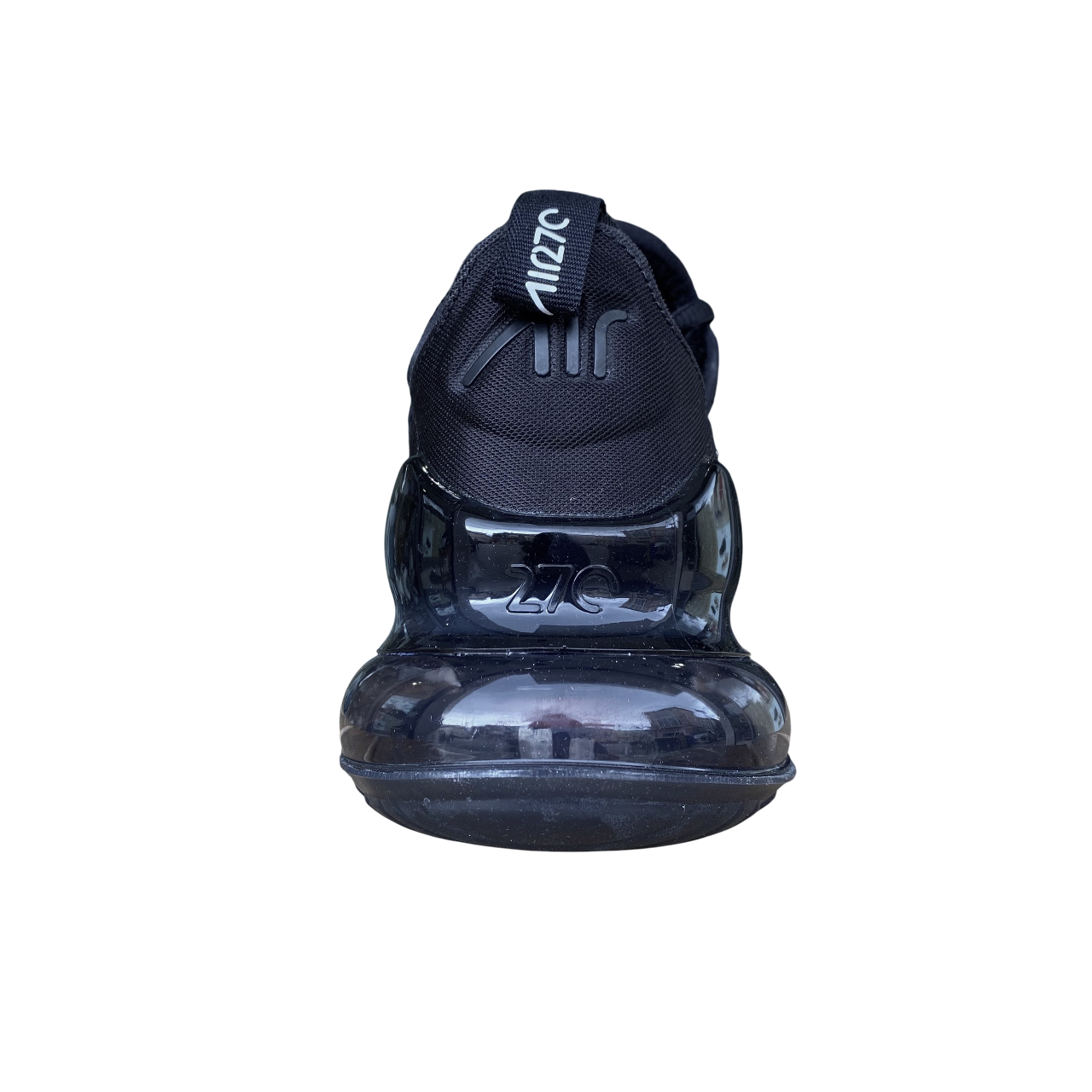 Nike Air Max 270 nero-bianche da uomo modello AH8050-002 con unità Air visibile, design moderno e ammortizzazione superiore per uso quotidiano e sportivo - tallone