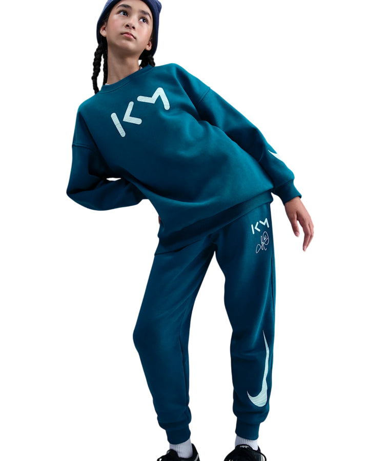 Nike Pantaloni Jogger Football Kylian Mbappé Club Fleece II1506-390 Grand Purple – Bambino Calcio, Comfort - indossato