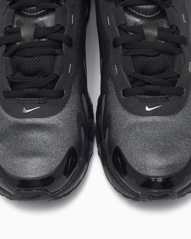 Nike Scarpa Air Max DN8 HF5509-002 Nero – Innovazione Air Max, Comfort Dinamico e Stile Urbano punta