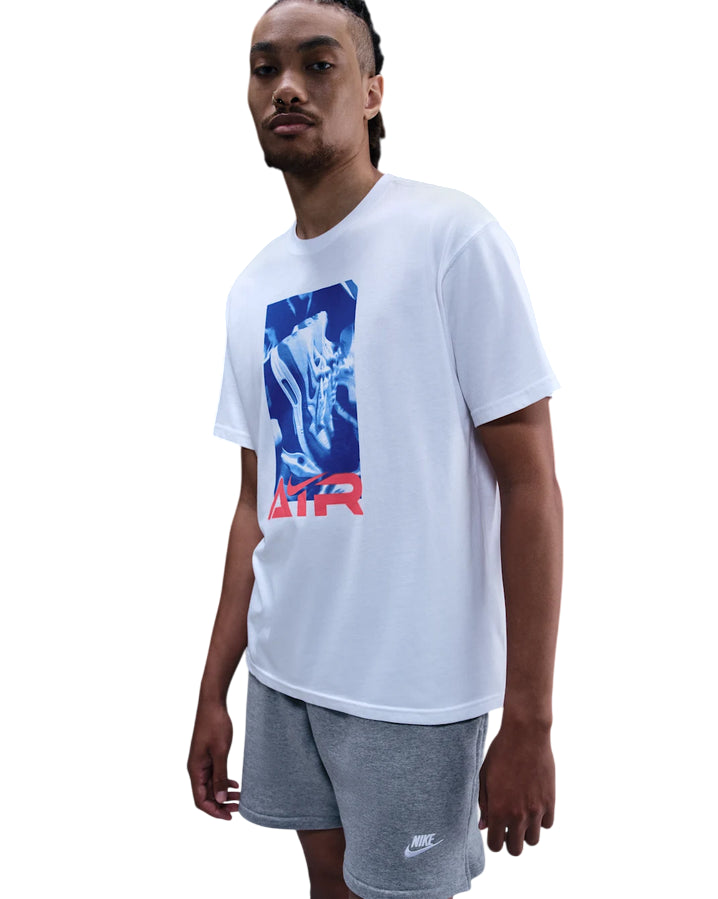 Nike T-shirt Sportswear HV0178-100 Bianco – Cotone Medio, Loose Fit, Iconica