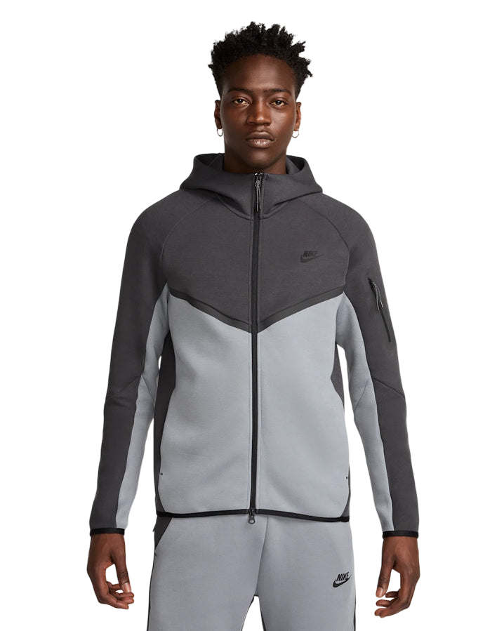 Nike Tech Giacca Uomo Windrunner HV0949-061 grigio