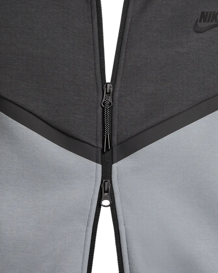 Nike Tech Giacca Uomo Windrunner HV0949-061 grigio - zip