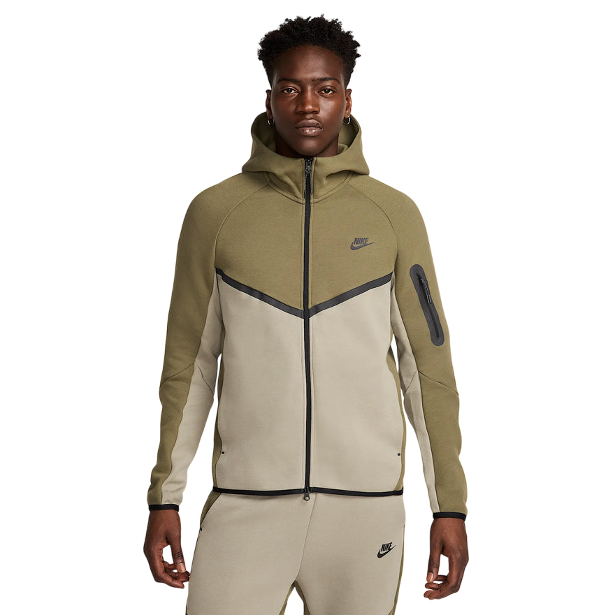 Nike Tech Giacca Uomo Windrunner HV0949-222 Verde - Vista Frontale