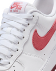 Nike scarpa sneakers da donna Air Force 1 '07 FQ7626-100 bianco-rosso chiaro