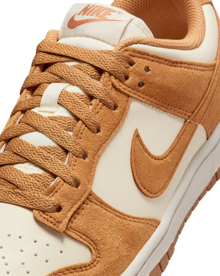 Nike scarpa sneakers da donna Dunk bassa HJ7673-100 latte-caramello