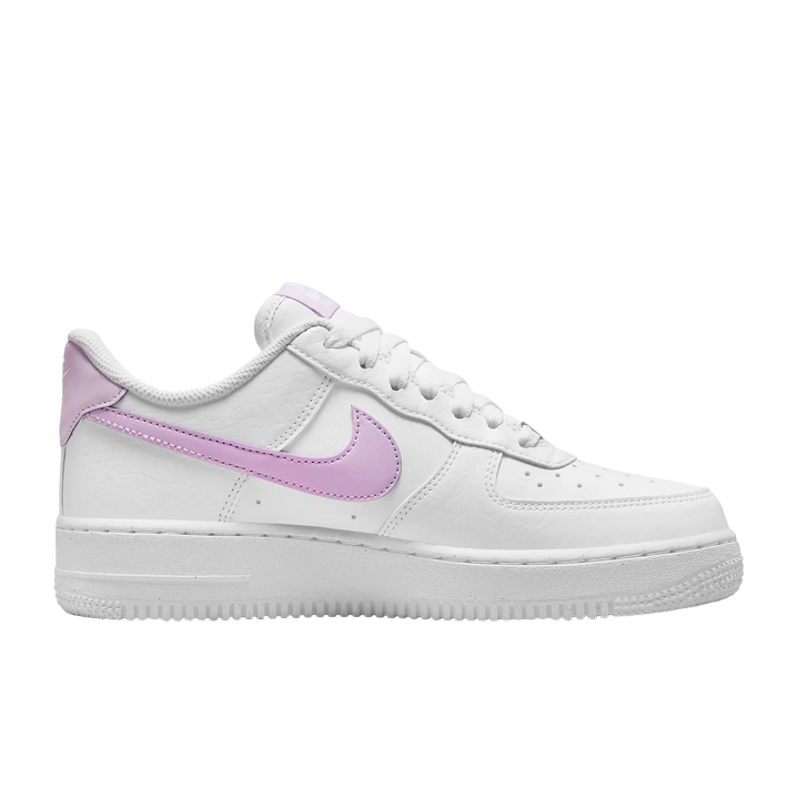 Nile scarpa sneaker da donna Air Force 1 &#39;07 Next Nature DN1430-105 bianco-glicine