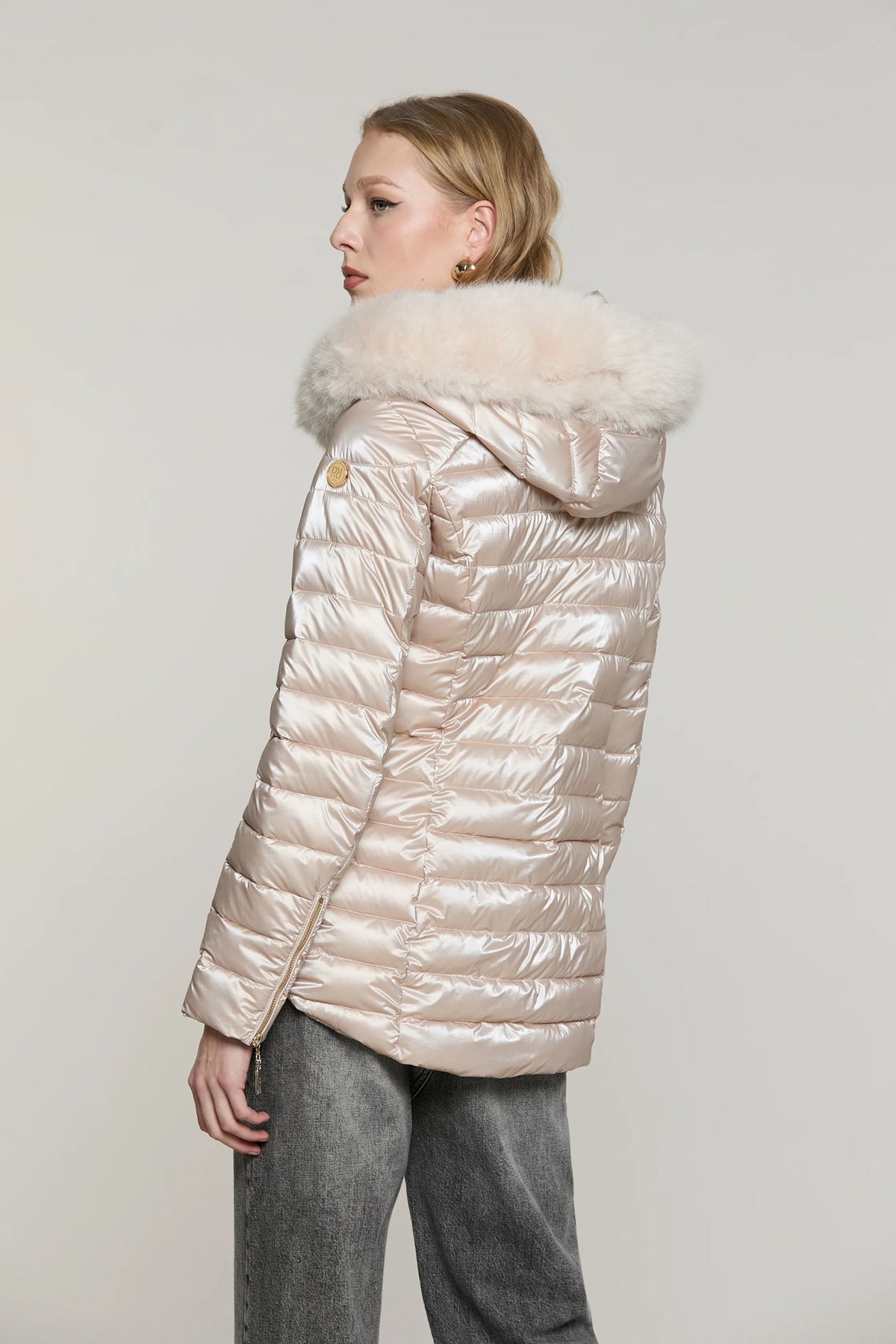 Relish Piumino PYLEM_A manica lunga con tasche più zip trasversale più cappuccio più bordo ecopelliccia staccabile RDA2605009027 silver peony