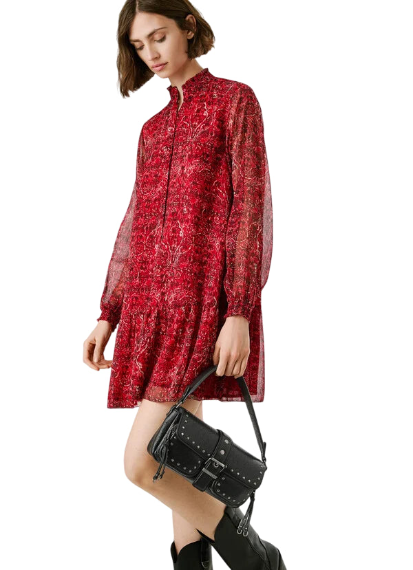 Pepe Jeans Borsa Donna PL0300002 Nero – Tracolla Sally Moon in Similpelle con Borchie e Patta Magnetica - indossata