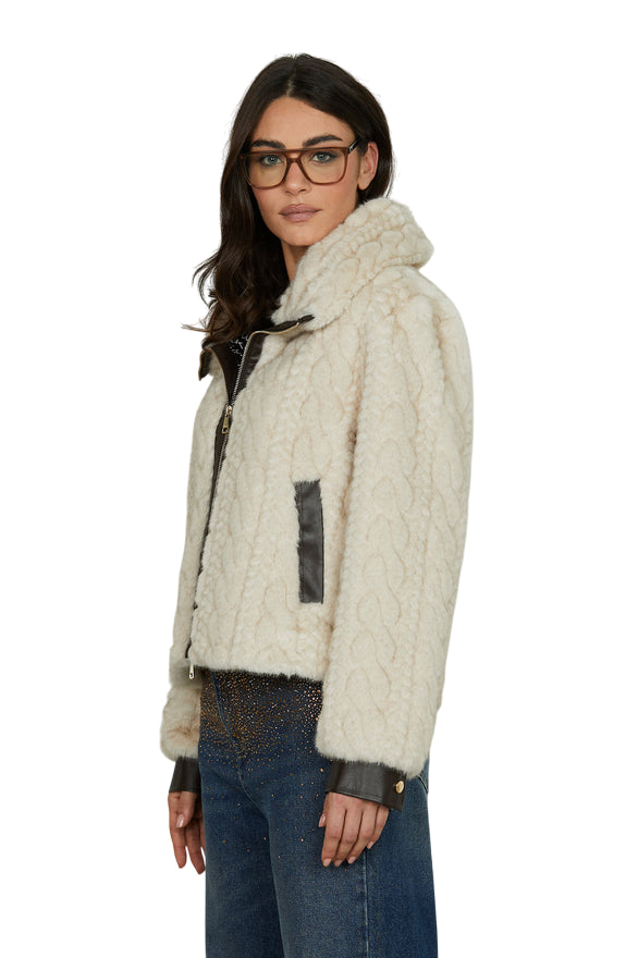 Relish – Ecopelliccia THIMOTYN Manica Lunga con Lavorazione Trecce, Inserti in Ecopelle e Zip RDA25050009025 Avorio | Calore Sofisticato, Texture Unica e Stile Contemporaneo - laterale