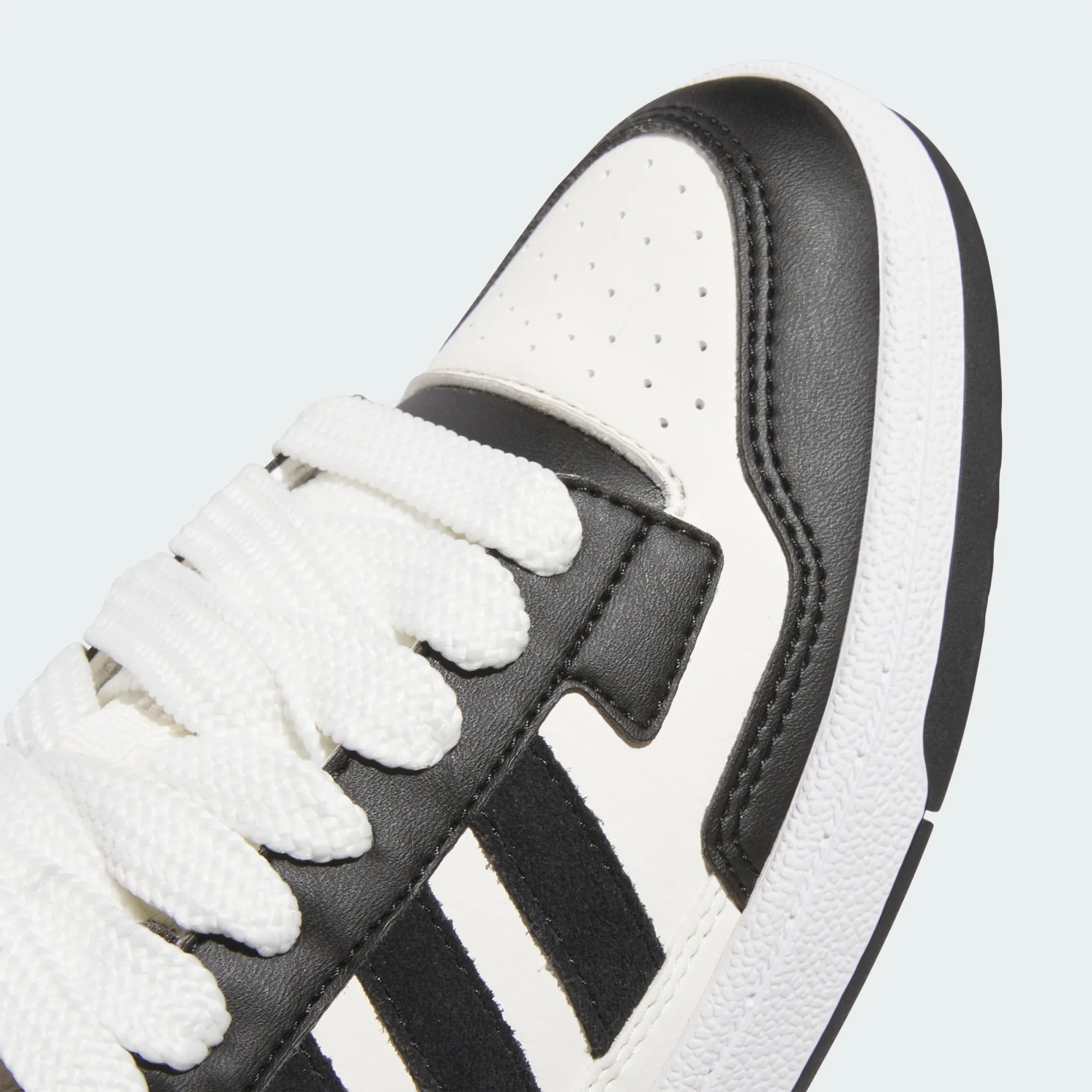 Adidad scarepa sneakers junior Rapid Court Low JR0166 nero-bianco