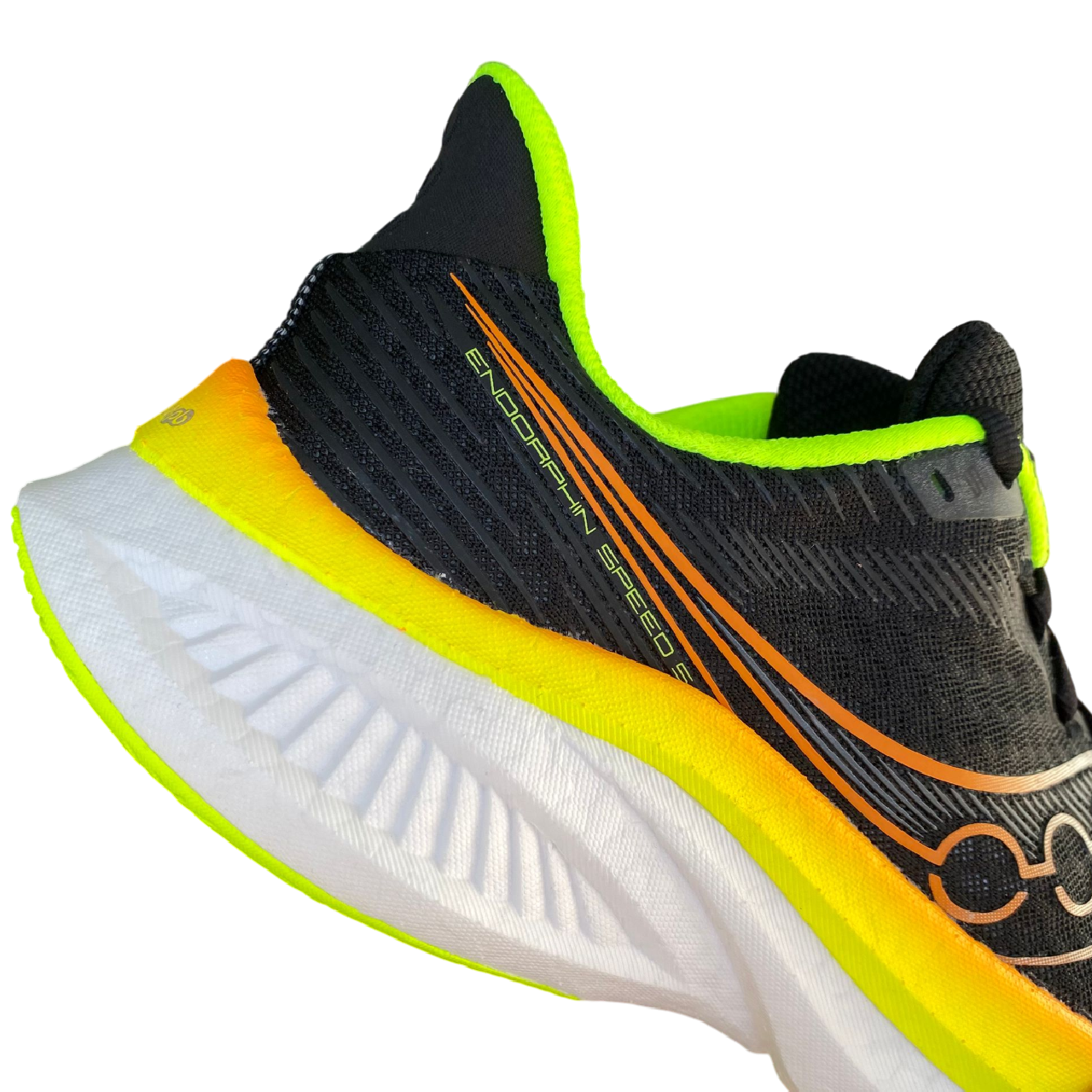 Saucony Endorphin Speed 5 dettaglio tecnologia running performance