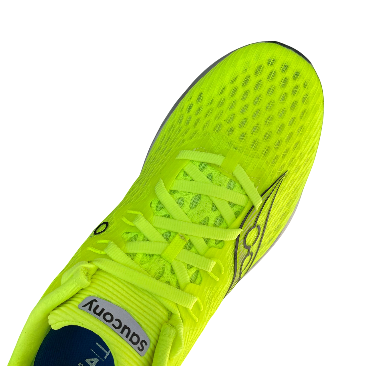 Saucony Kinvara 16 tomaia ultraleggera cedro nero minimalista