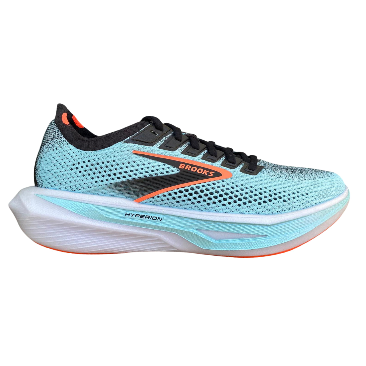 Scopri le scarpe da corsa Brooks Hyperion 3 con automazioni complete. Ottieni prestazioni ottimali con la tecnologia di punta. Inizia la tua corsa con noi!