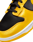 Nike scarpa sneakers da donna Dunk Alta FN4216-001 nero bianco giallo mais