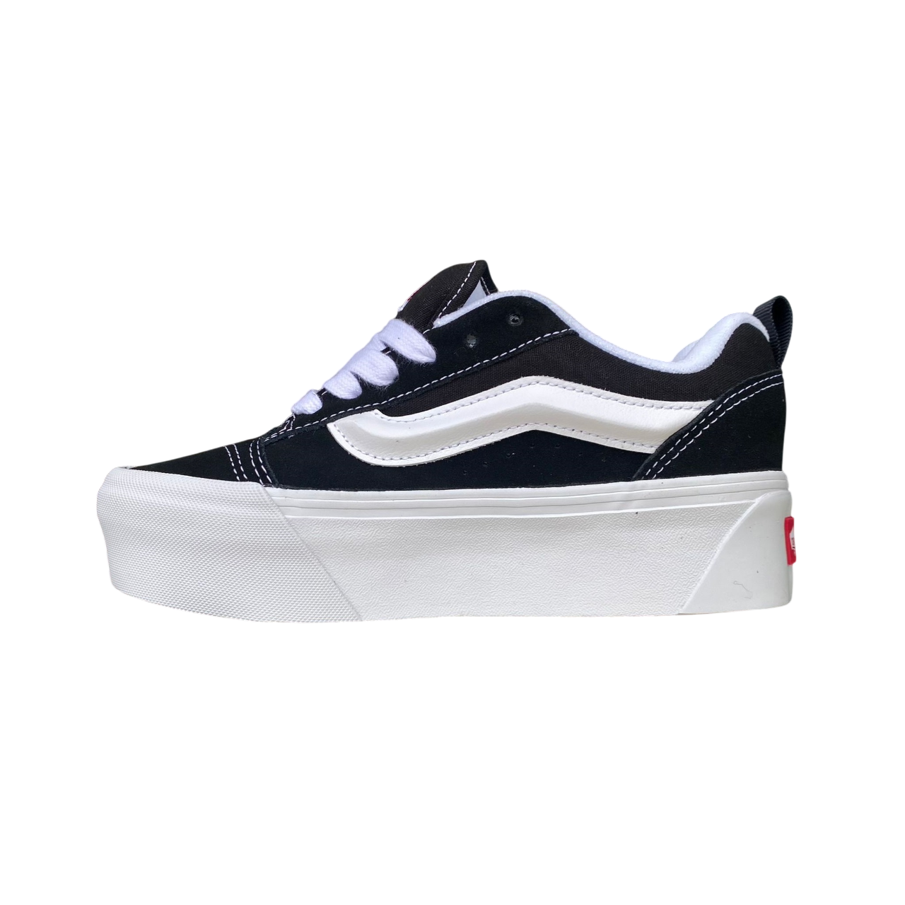 Vista laterale interna delle sneakers Vans Knu Stack da donna con platform in colorazione nero-bianco