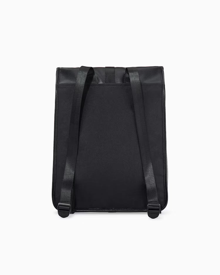 EA7 ARMANI Zaino con finitura martellata e chiusura a fibbia 7X000760 AF29345 UC001 nero