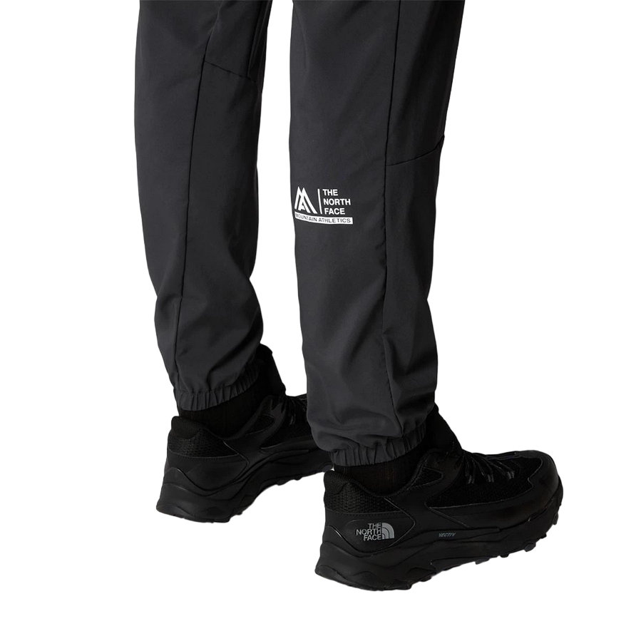 The North Face pantalone sportivo da uomo Wind Track NF0A87J60C5 grigio asfalto