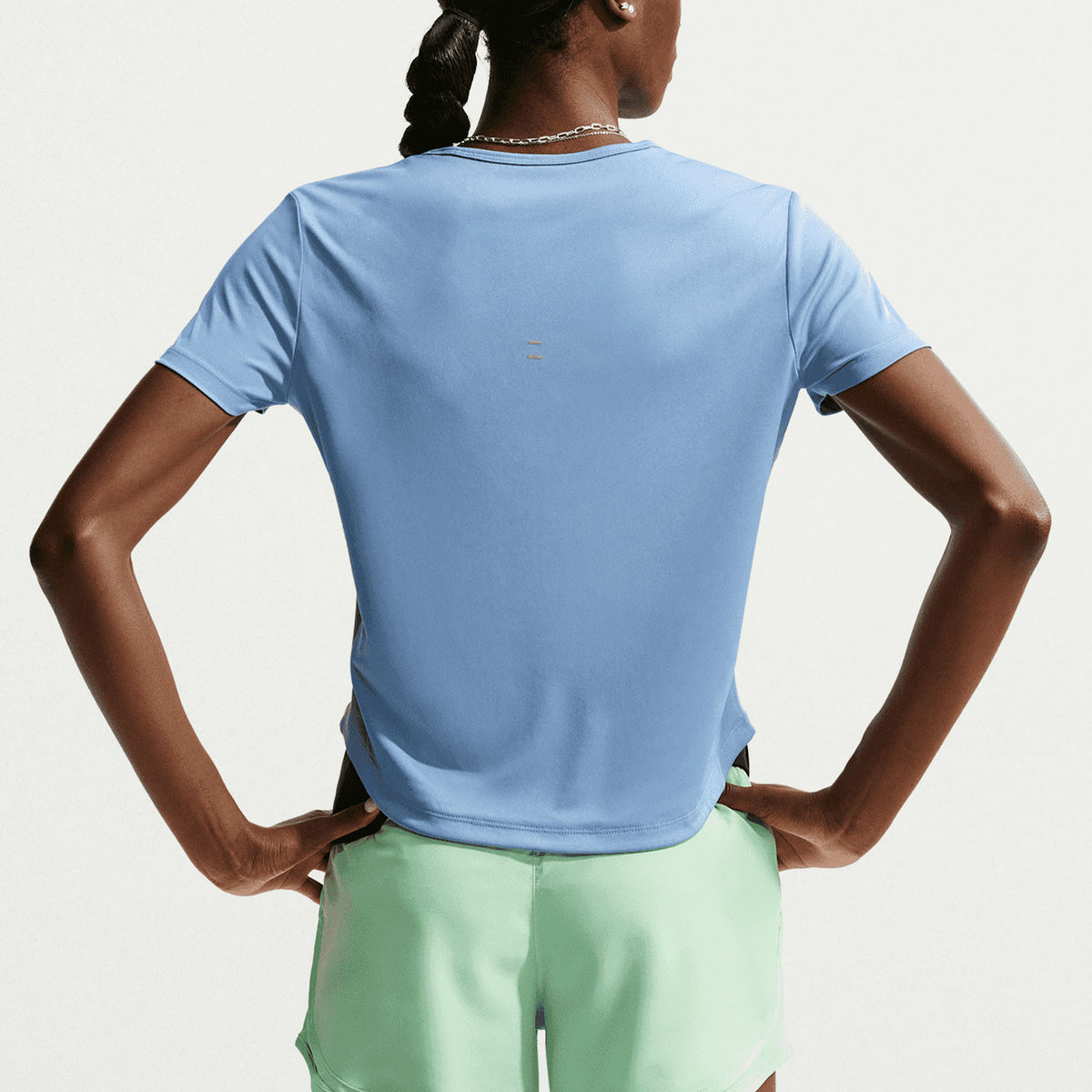 Nike t-shirt da donna manica corta Tempo HQ0648-486 celeste