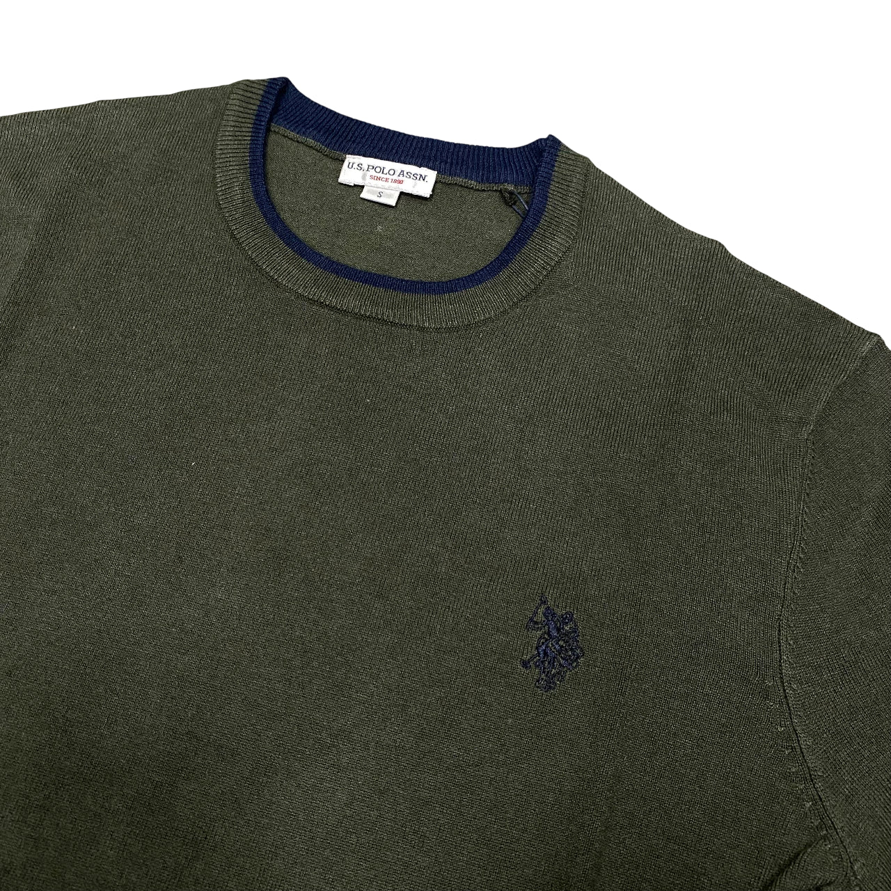US Polo Assn Maglia Girocollo Misto Lana e Viscosa US42173007 249 Verde – Comfort Classico, Stile Versatile e Qualità Tradizionale - colletto 