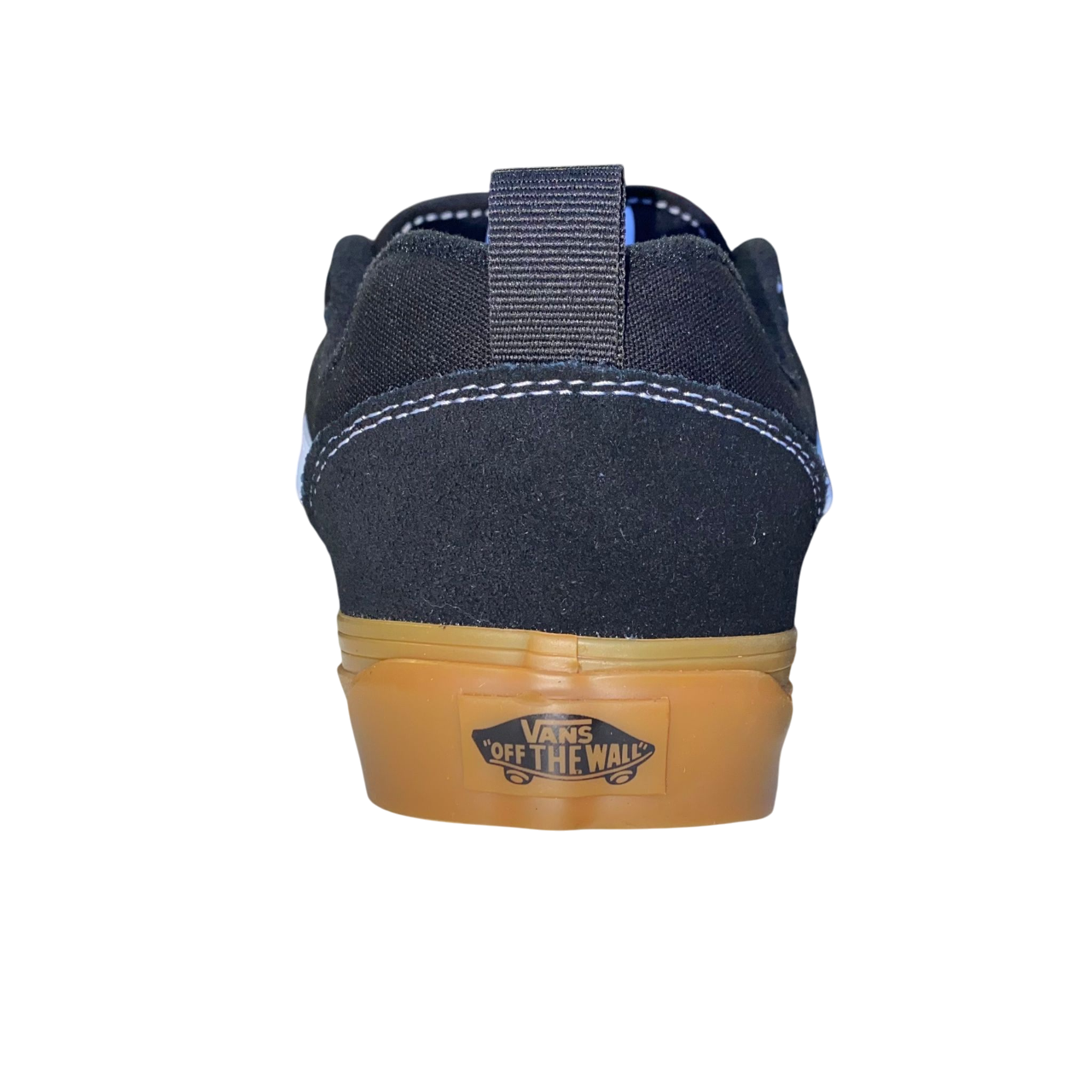 Dettaglio del tallone delle Vans Knu Skool uomo, modello VN0009QCB9M1