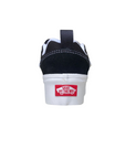 Dettaglio della zeppa rialzata delle Vans Knu Stack donna, modello VN000CP66BT1