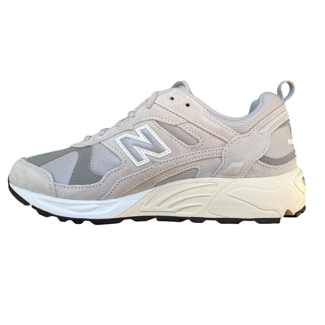 Vista laterale interna New Balance CM878MT1 greige con comfort eccezionale e versatilità per allenamento e uso quotidiano