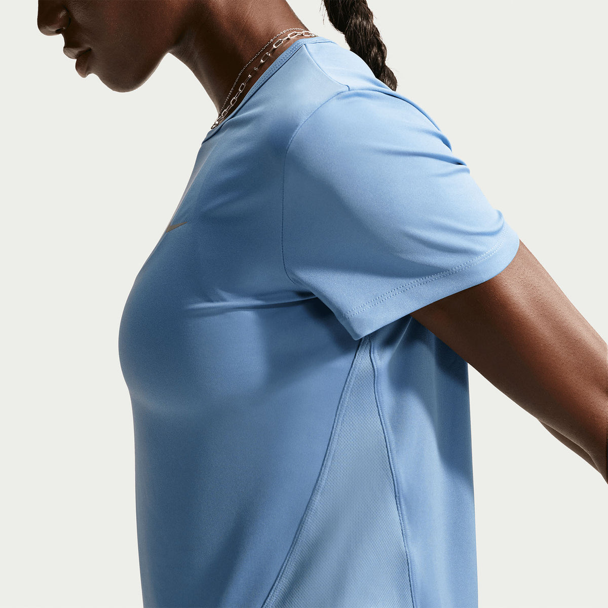 Nike t-shirt da donna manica corta Tempo HQ0648-486 celeste