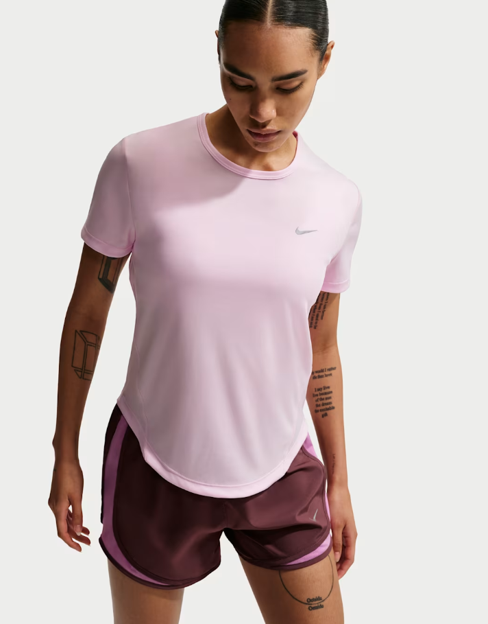 Nike t-shirt running da donna Tempo in Dri-FIT HQ0648-663 rosa