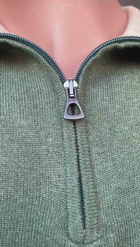 Trez Maglia Uomo Mezza Zip Macchia-VLPK M49631 842 Verde – Comfort e stile Streetwear - video