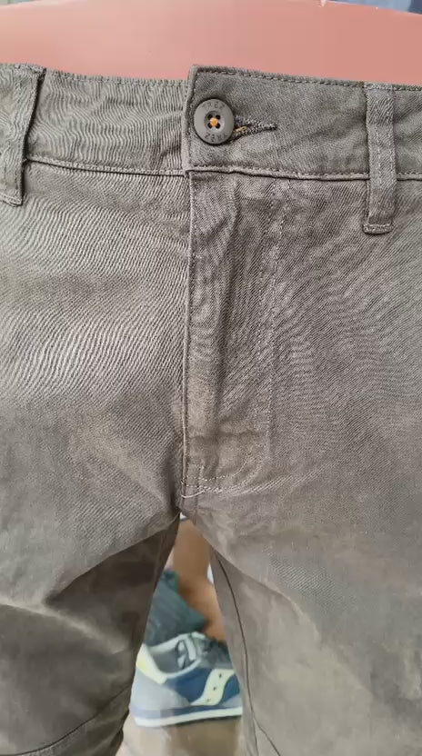 Trez Pantalone Uomo Tasconi PIPE3-17ZRT M49750 638 Verde – Slim, cargo, pratico, stile outdoor, resistente. - video 