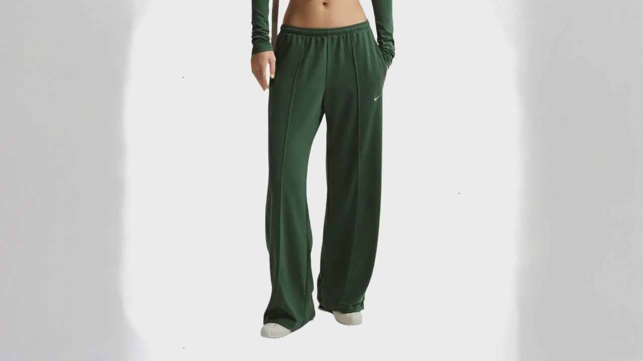 Nike Pantalone Cargo Donna NSW Off-Line II3978-373 Verde – Video Fit Rilassato e Tasche Funzionali per Stile Streetwear Comodo