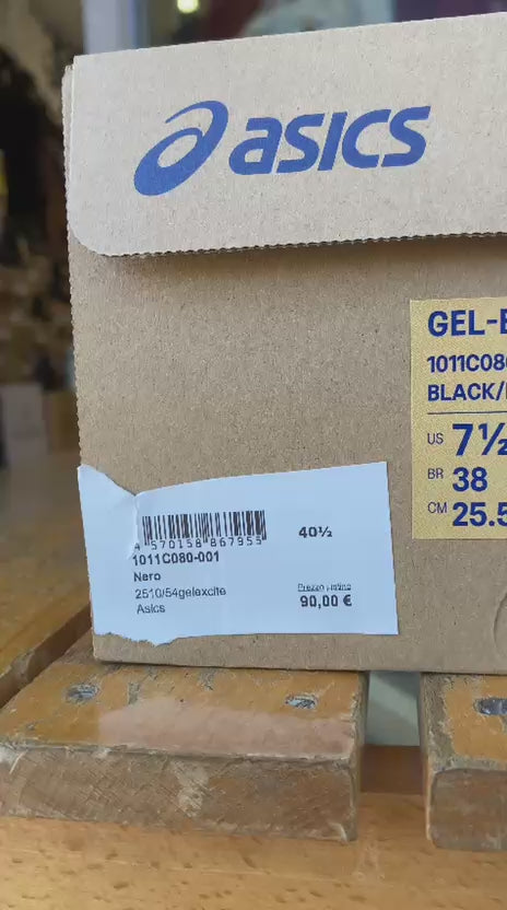 ASICS Gel-Excite 11 1011C080-001 Black/Meteor Grey | Scarpe running uomo comfort neutro - video 