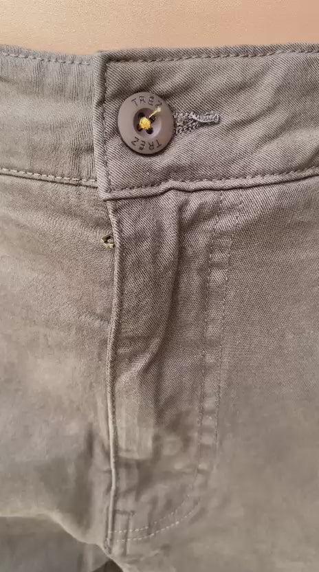 Trez Pantalone Uomo Tasconi PIPE3-17ZRT M49750 328 Marrone – Slim, cargo, pratico, stile outdoor, resistente. - video 