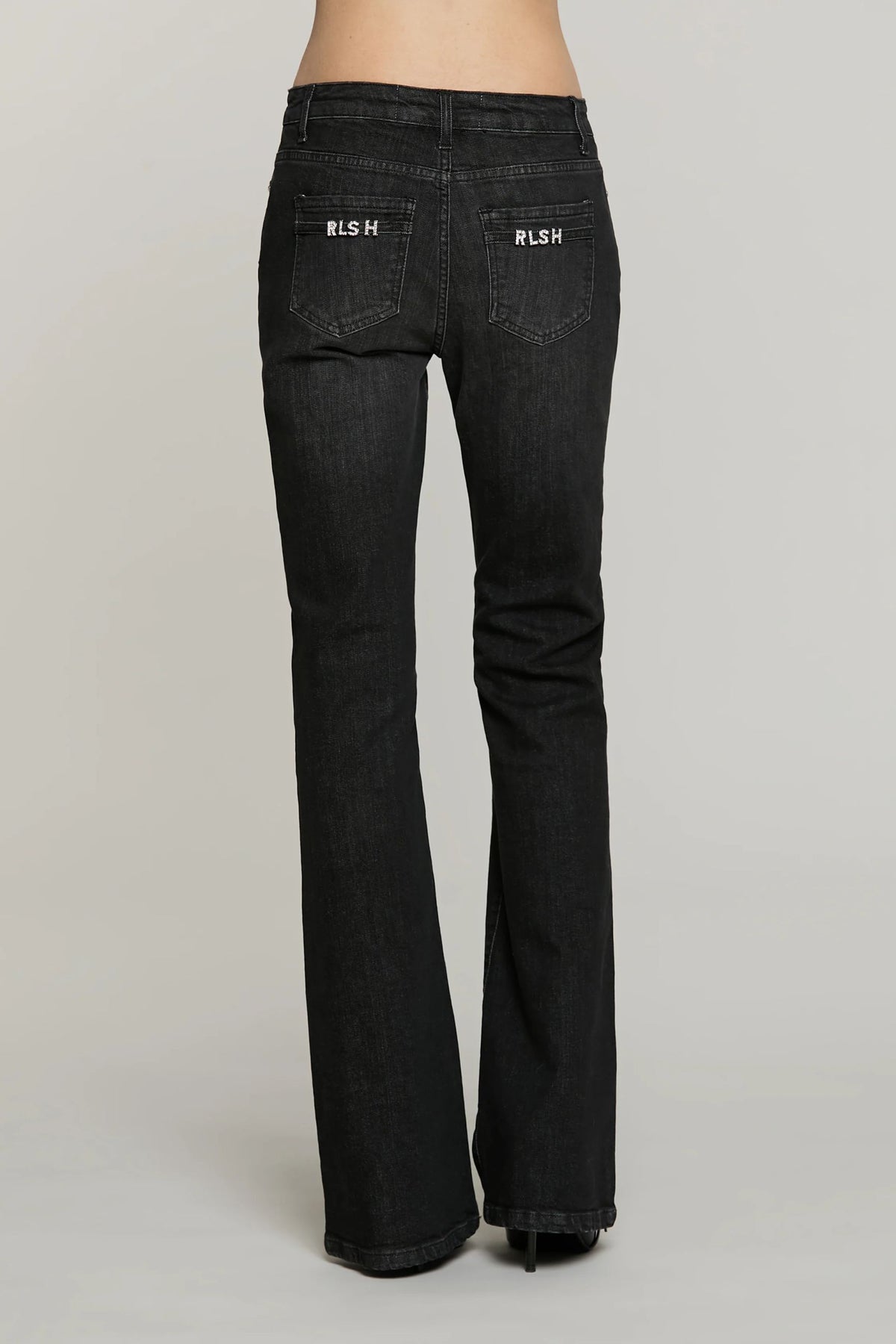 Relish Pantalone SCHIFFER_BLACK v.media 5 ts flaire fit con logo strass tasche denim RDA2607016002 nero