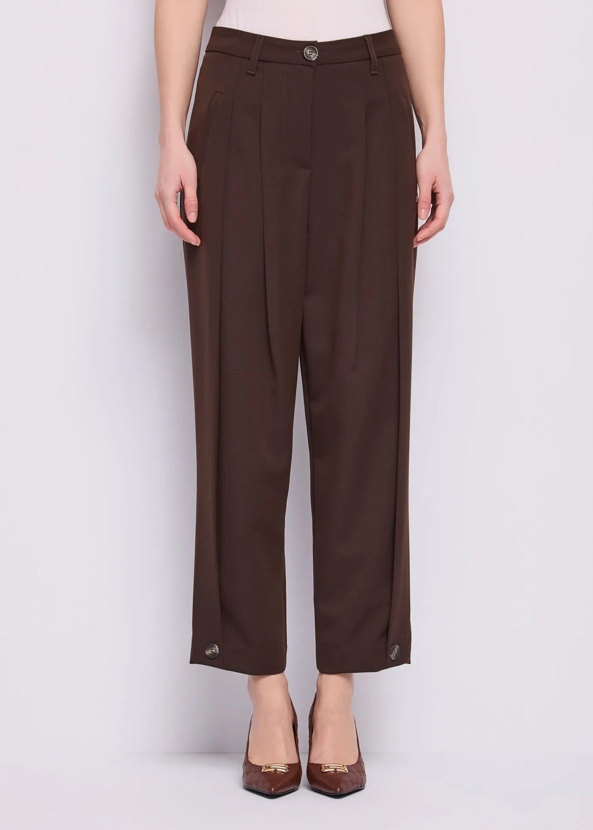 Gaudì Pantaloni cropped da donna con pinces 261DB25025 3339 marrone