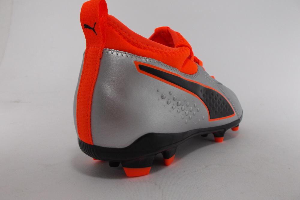 Puma scarpa da calcio in pelle con calzino da uomo One 3 AG 104762 01 argento arancio nero