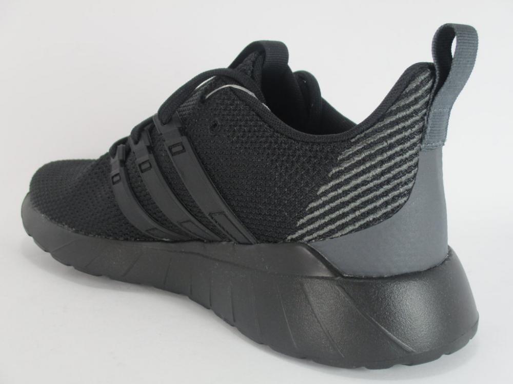 Adidas questar flow full black on sale