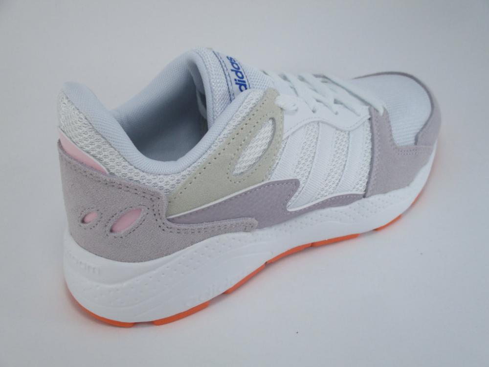 Sneakers Adidas Chaos EF1061 da ragazza, colorazione bianca, design moderno, vista laterale tallone esterno