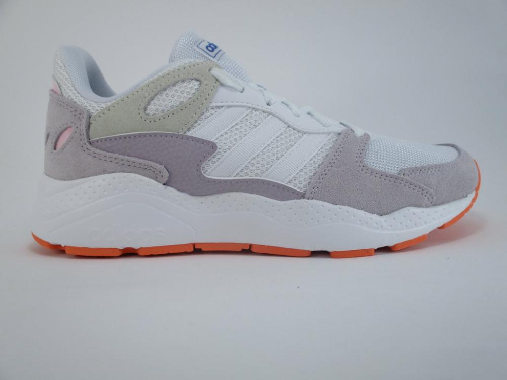 Sneakers Adidas Chaos EF1061 da ragazza, colorazione bianca, design moderno, vista laterale