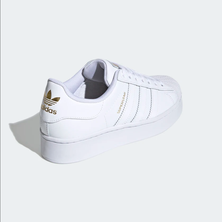 Adidas Originals sneakers con zeppa da donna Superstar Bold W FV3334 bianco-oro 1