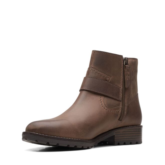 Clarks stivaletto da donna con elastico e fibbia e zip laterale Clarkwellstrap 26167473 4 taupe nubuck 3