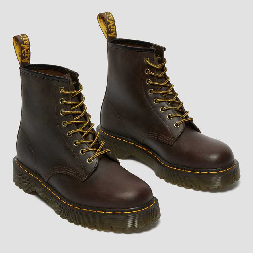 Dr. Martens anfibio 1460 Bex in Pelle Crazy Horse 27894201 marrone scuro coppia avanti