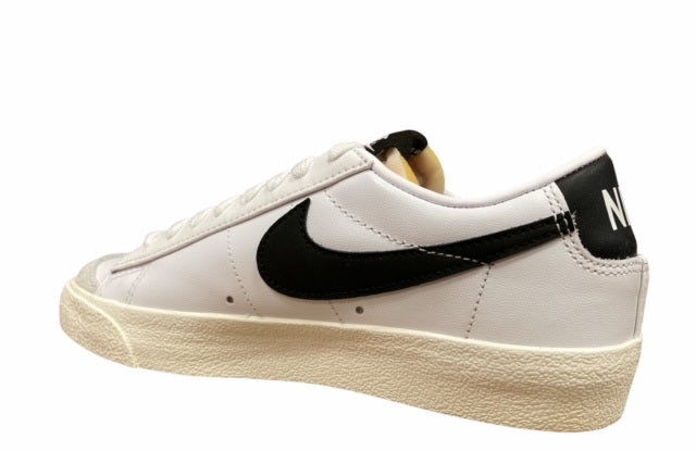 Nike W Blazer Low &#39;77 DC4769 102 white-black-sail