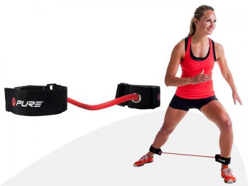 Lateral Trainer Pure 2Improve P2I200570 elastico nero-rosso 41cm con cavigliera per allenamento velocità laterale e agilità, dimostrazione