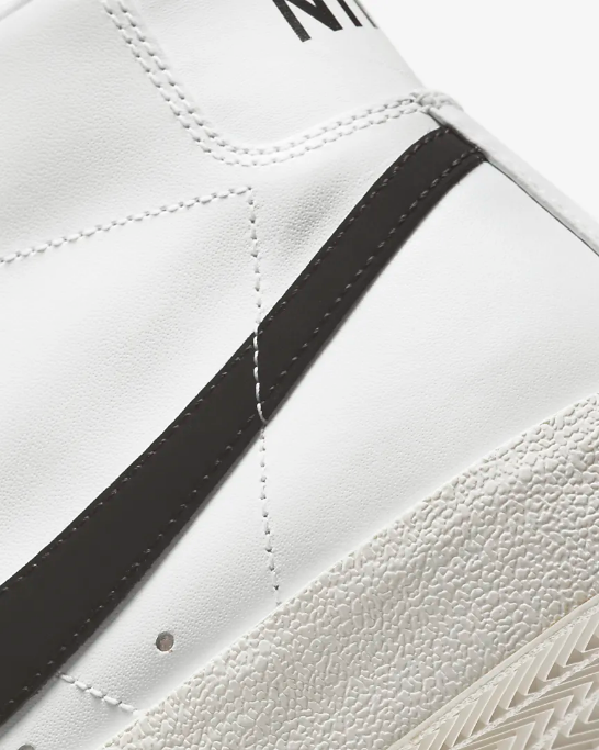 Nike scarpa sneakers alta da uomo Blazer Mid &#39;77 Vintage BQ6806 100 bianco-nero