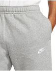 Nike Pantalone Jogger da uomo con elastico al fondo Club Fleece BV2671 063 grigio