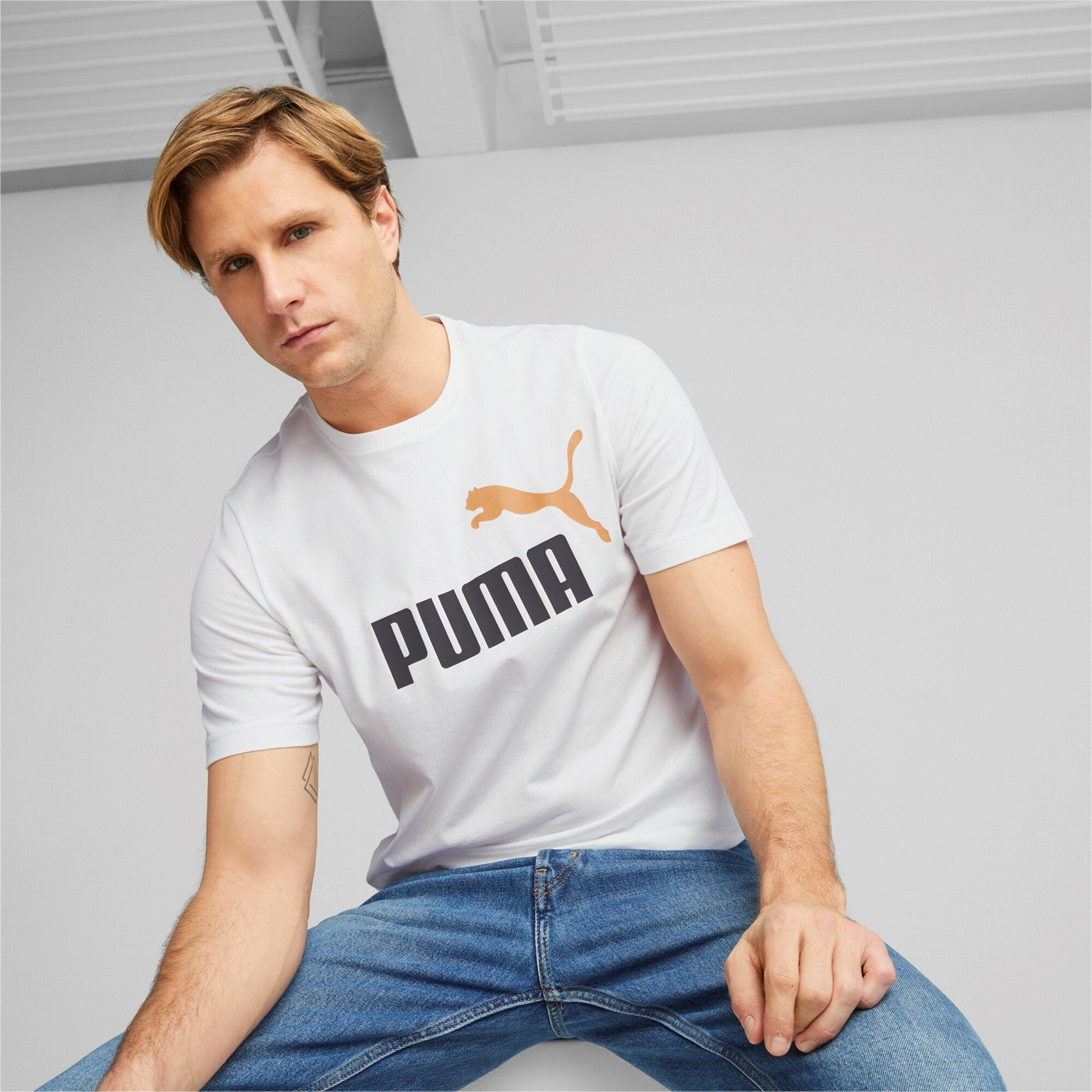 Puma maglietta manica corta da uomo ESS+ 2 stampa Logo grande 586759-58 bianco-blu